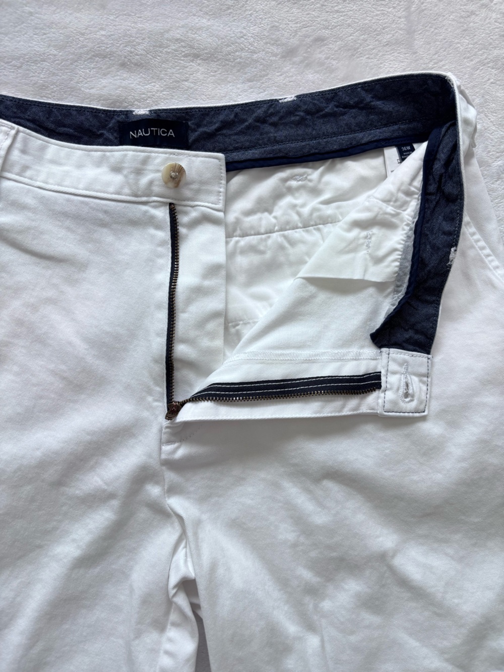 NAUTICA Men's White The Deck Stretch Classic Fit Flat Front Shorts--EUC--36 - Picture 4 of 11